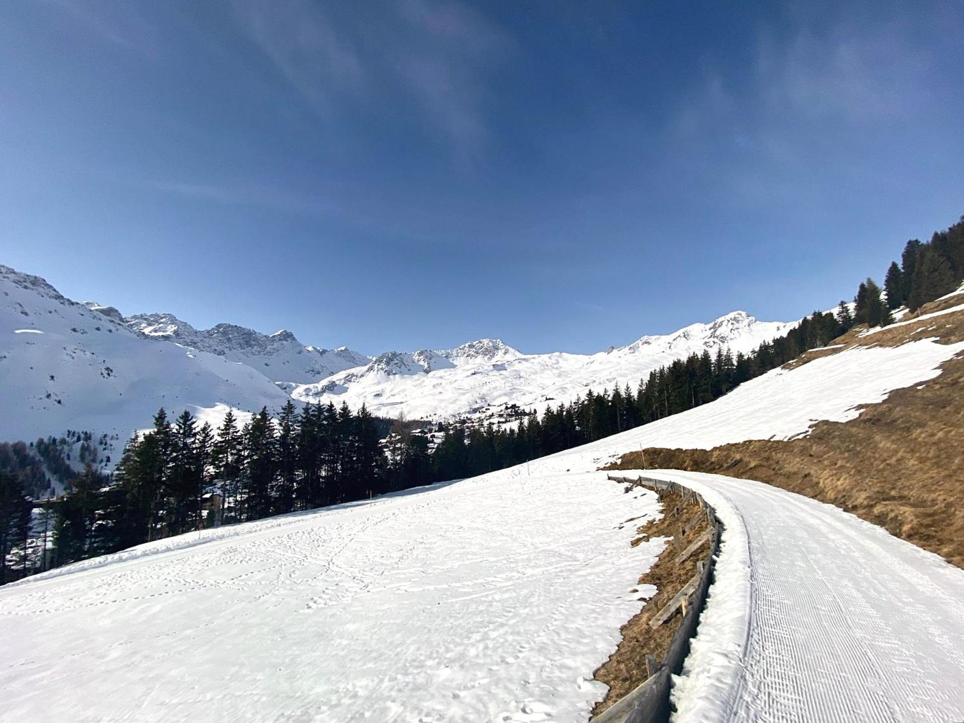 Studio Arosa Von Swisspartments Bagian luar foto